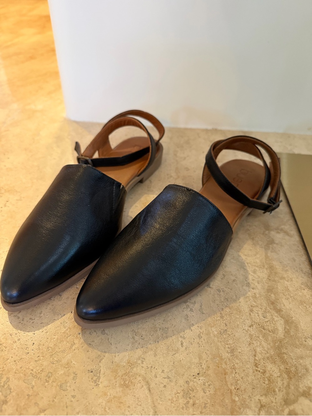 NWOT Bueno Black Pointed-Toe Leather Slingback Flats